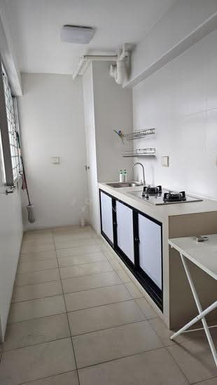 40B MARGARET DRIVE image 1 of 3