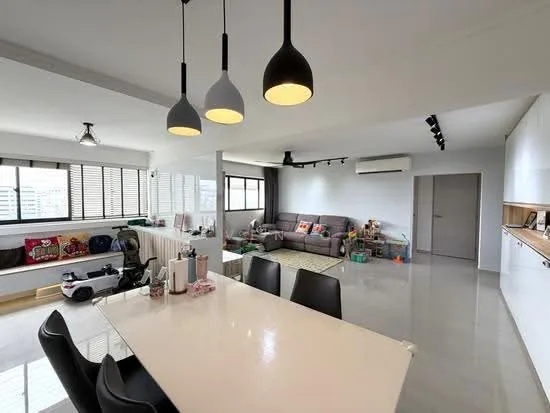461 Tampines Street 44 image 1 of 10