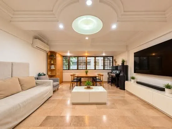 512 Bukit Batok Street 52 image 1 of 10