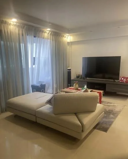 610 Senja Road image 1 of 8