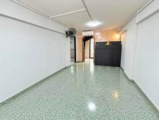 166 Stirling Road image 1 of 10