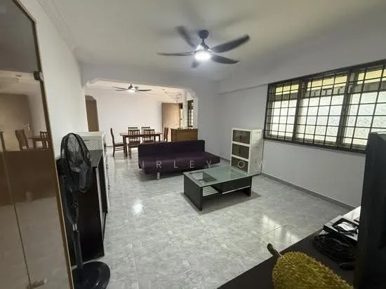 318 Tampines Street 33 image 1 of 10