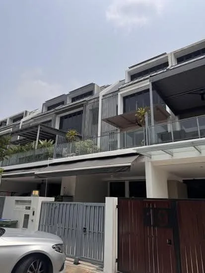 Luxus Hills | The Estate image 1 of 10
