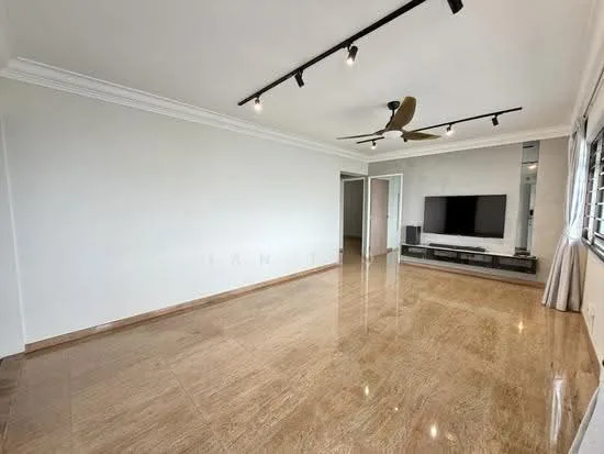 352 Ang Mo Kio Street 32 image 1 of 10