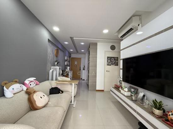 520C Tampines Central 8 image 1 of 8