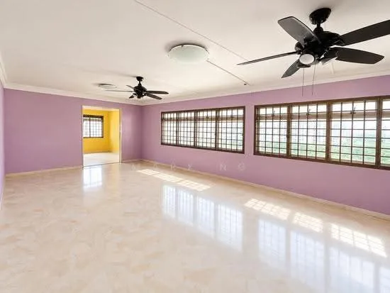 495D Tampines Street 43 image 1 of 7