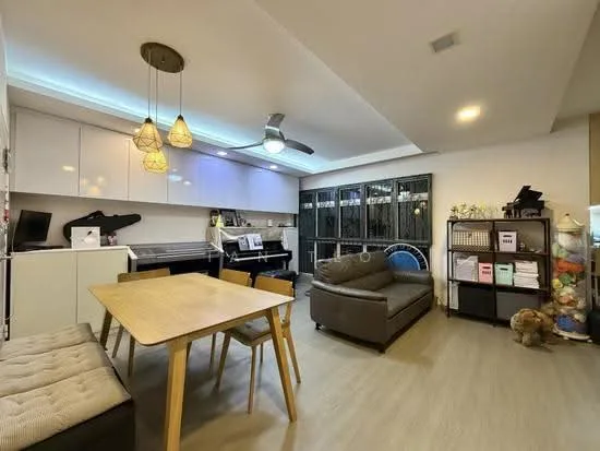 385 Bukit Batok West Avenue 5 image 1 of 10