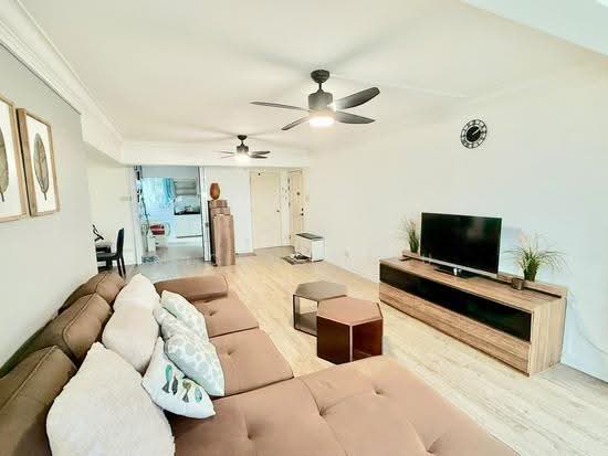 338 CLEMENTI AVENUE 2 image 1 of 7