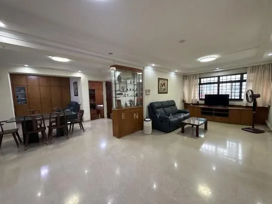 190 Bukit Batok West Avenue 6 image 1 of 7