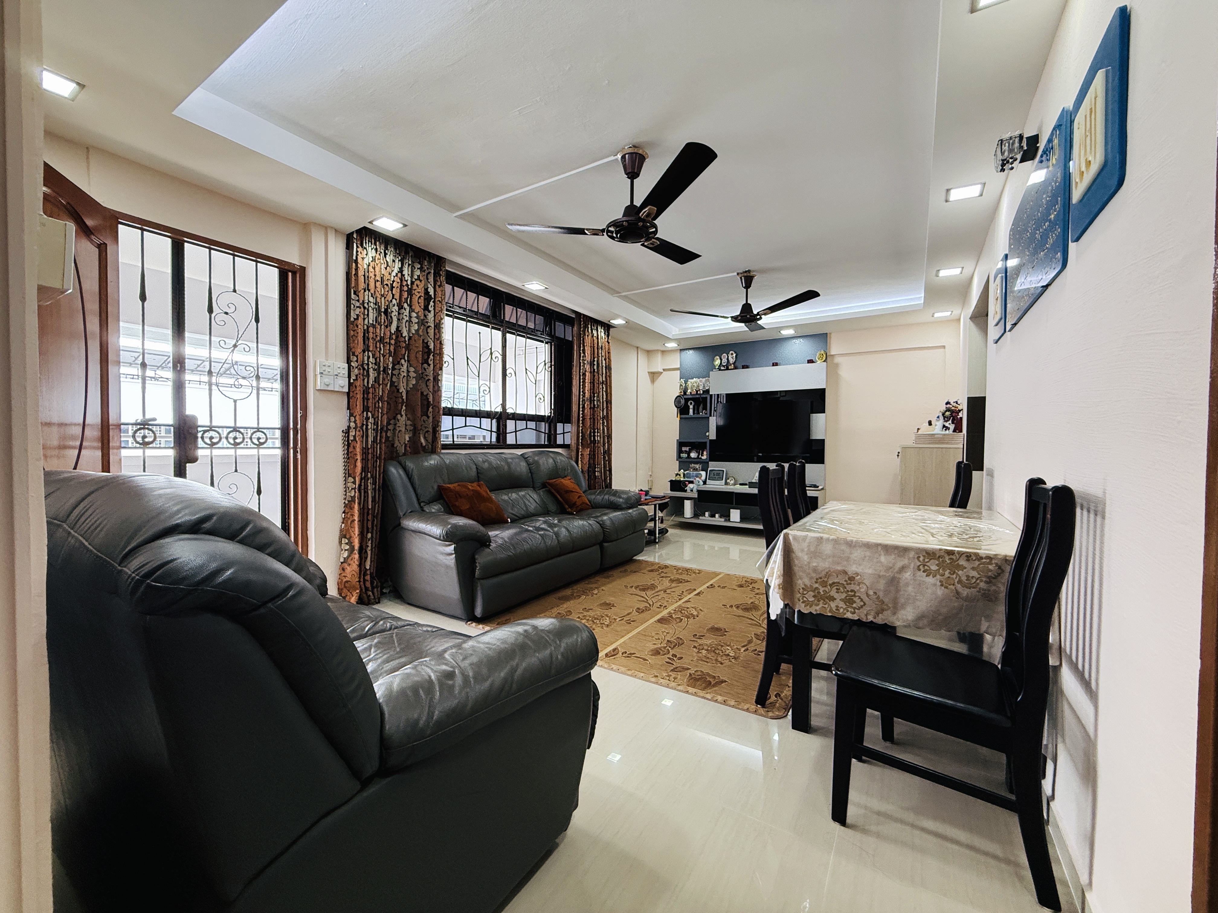 843 Tampines Street 83 image 1 of 10
