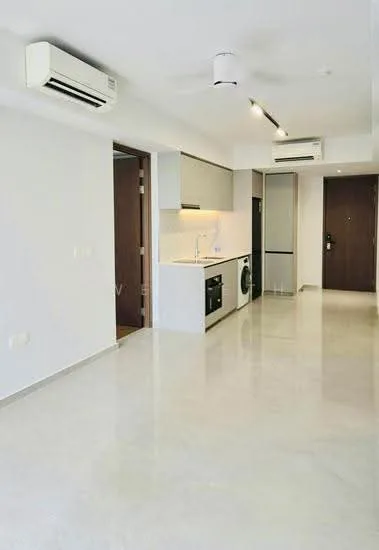 Grand Dunman image 1 of 3