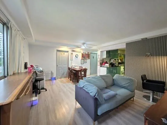477 Tampines Street 43 image 1 of 10