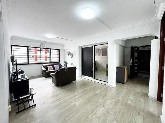 445 Hougang Avenue 8 image 1 of 10