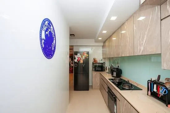 415D Northshore Drive image 1 of 10