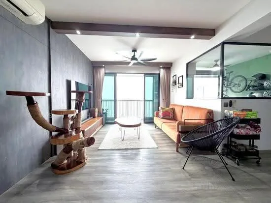 420D Northshore Drive image 1 of 8