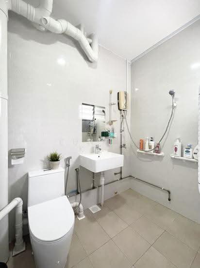 304 Yishun Central photo 4