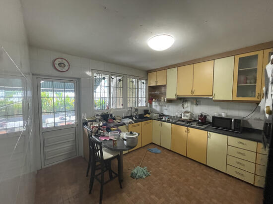 Robey Crescent photo 5