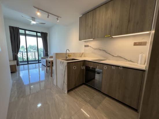 LEEDON GREEN photo 3