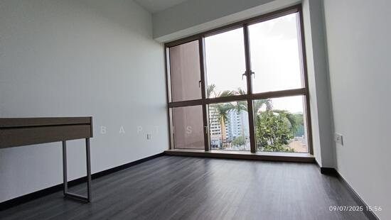 Pasir Ris 8 photo 4