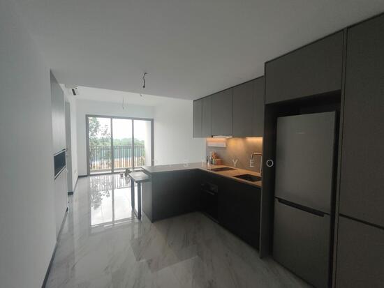Pasir Ris 8 photo 6
