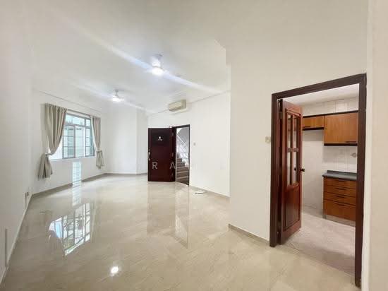 Pinetree Condominium photo 2
