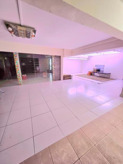 Goodman ! 17500sf Bunglow ! Wide Frontage ! photo 3