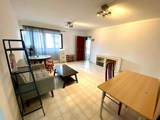 233 BAIN STREET photo 2