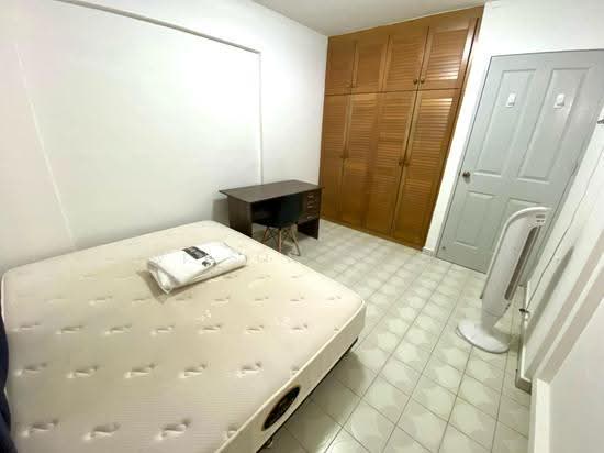233 BAIN STREET photo 5