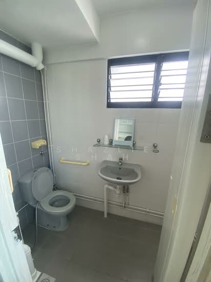 111 TAMPINES STREET 11 photo 4