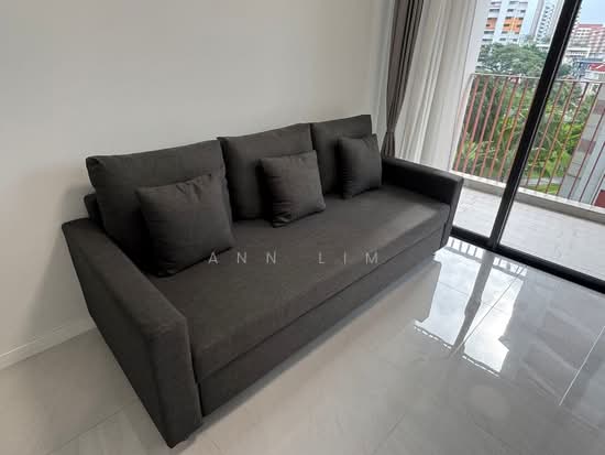 RIVERFRONT RESIDENCES photo 3