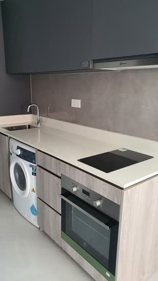 RIVERFRONT RESIDENCES photo 6