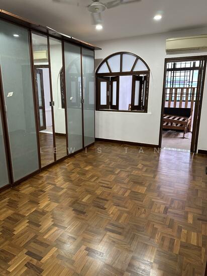 Eng Kong Villas image 1 of 8