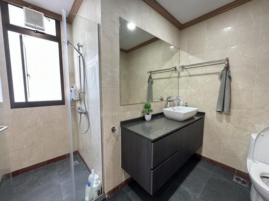 ASTRID MEADOWS photo 2