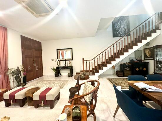 Balinese Style Freehold Terrace ✧ Heart of Bukit Timah ✧ Within 1 km to RGPS image 1 of 10