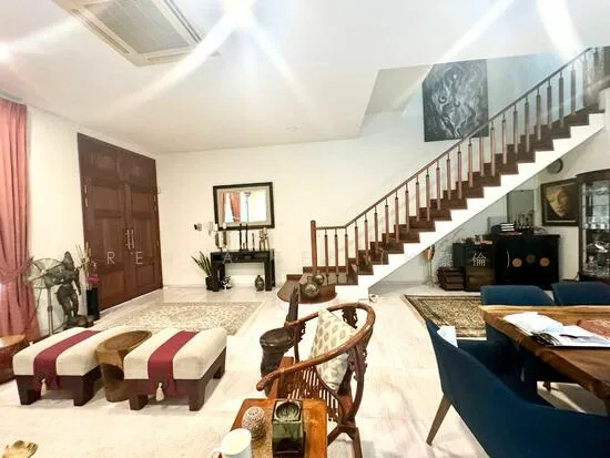 Balinese Style Freehold Terrace Heart of Bukit Timah Within 1 km to RGPS image 1 of 10
