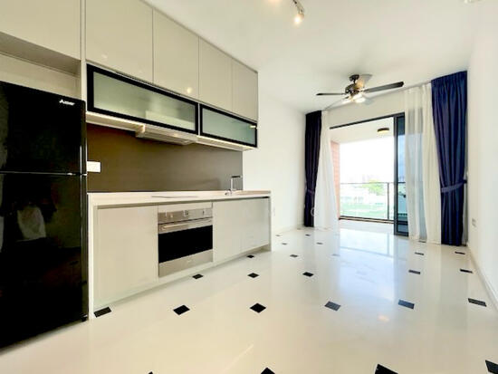 SOPHIA HILLS photo 2
