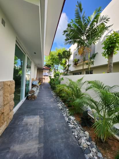 Katong/Amber/Meyer Semi-Detached House photo 2