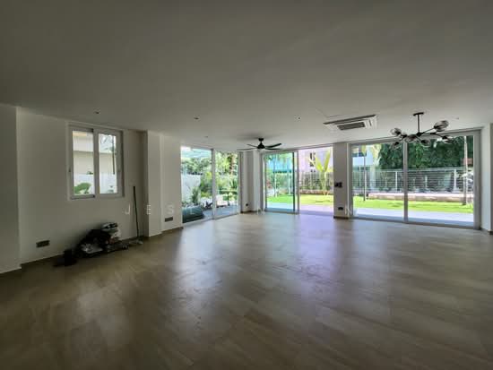 Katong/Amber/Meyer Semi-Detached House photo 4