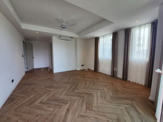 Katong/Amber/Meyer Semi-Detached House photo 5