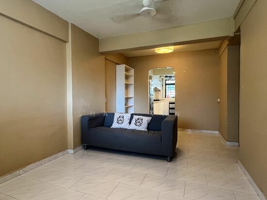 33 Marine Crescent image 1 of 10
