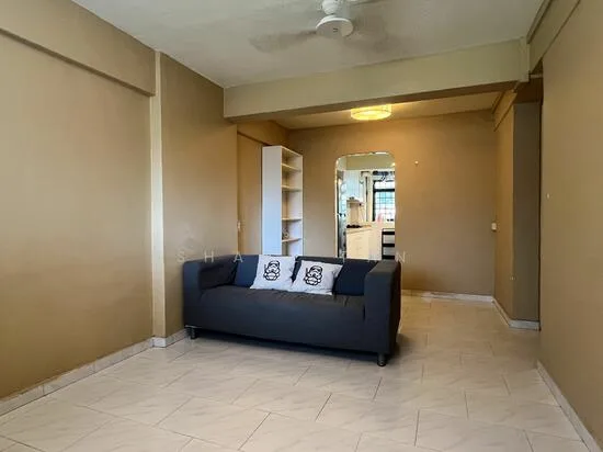 33 Marine Crescent image 1 of 10