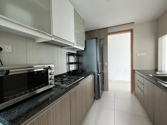 The Metropolitan Condominium photo 6