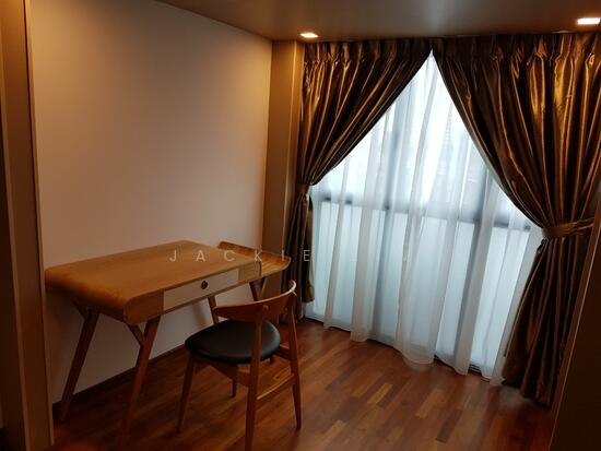 J GATEWAY photo 5