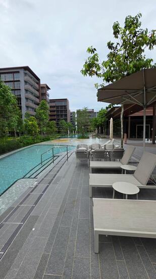 Pasir Ris 8 photo 4
