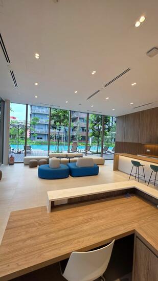Pasir Ris 8 photo 6