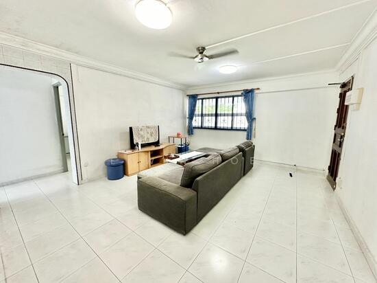 636 ANG MO KIO AVENUE 6 image 1 of 8