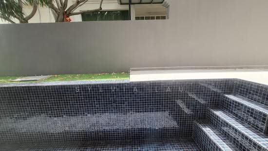 D15 Siglap Locale! Huge Almost New Semi-Detached With Lift And Pool photo 6