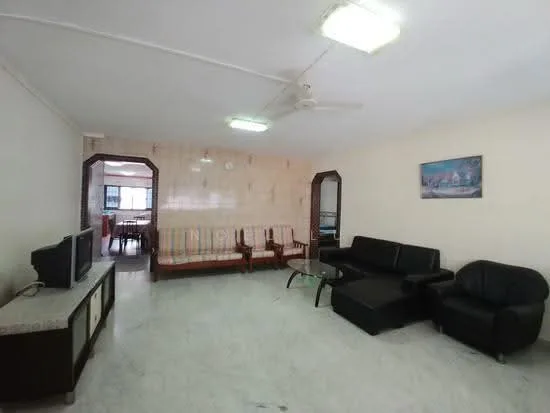 334 Hougang Avenue 5 image 1 of 6