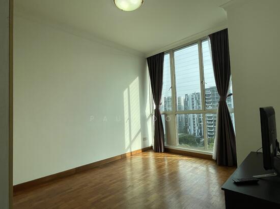 COMPASS HEIGHTS photo 3