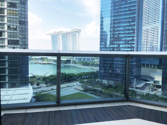 MARINA BAY SUITES photo 4